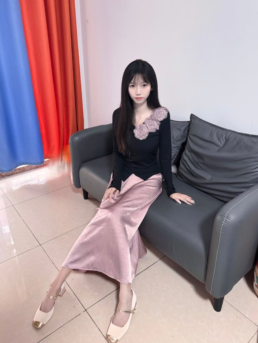 WWmq00's tweet photo. 温柔知性女人
#姐姐风穿搭 #小妈氛围感 #温柔小女人#超有女人味 https://t.co/vRMDL1mpaS