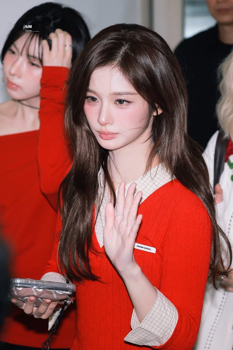 mango_ring0's tweet photo. 여자를 ㅁㅊ게 만드네 https://t.co/SYpmiMez3k