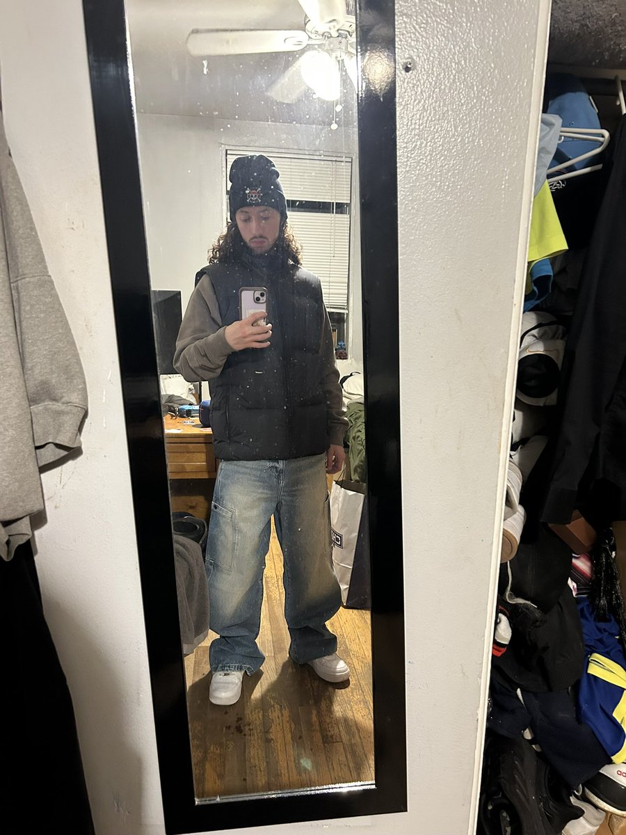 frostedpecker's tweet photo. instagram scares me so i’m posting on twitter https://t.co/mFktGQRrYB