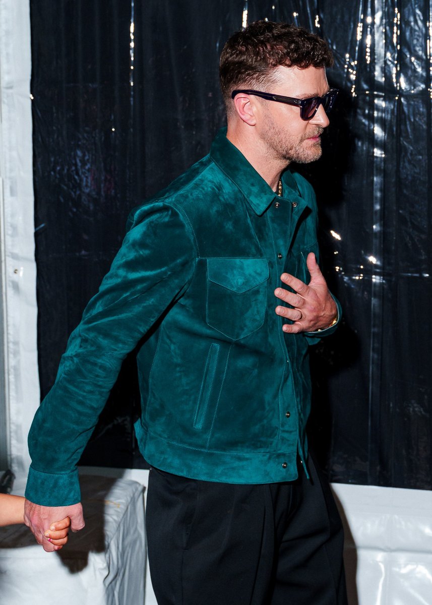 updatesjustint's tweet photo. 📸 Justin Timberlake attends the 'Matchbox' premiere in NYC last night (10/05). https://t.co/PYBR3PZPCx