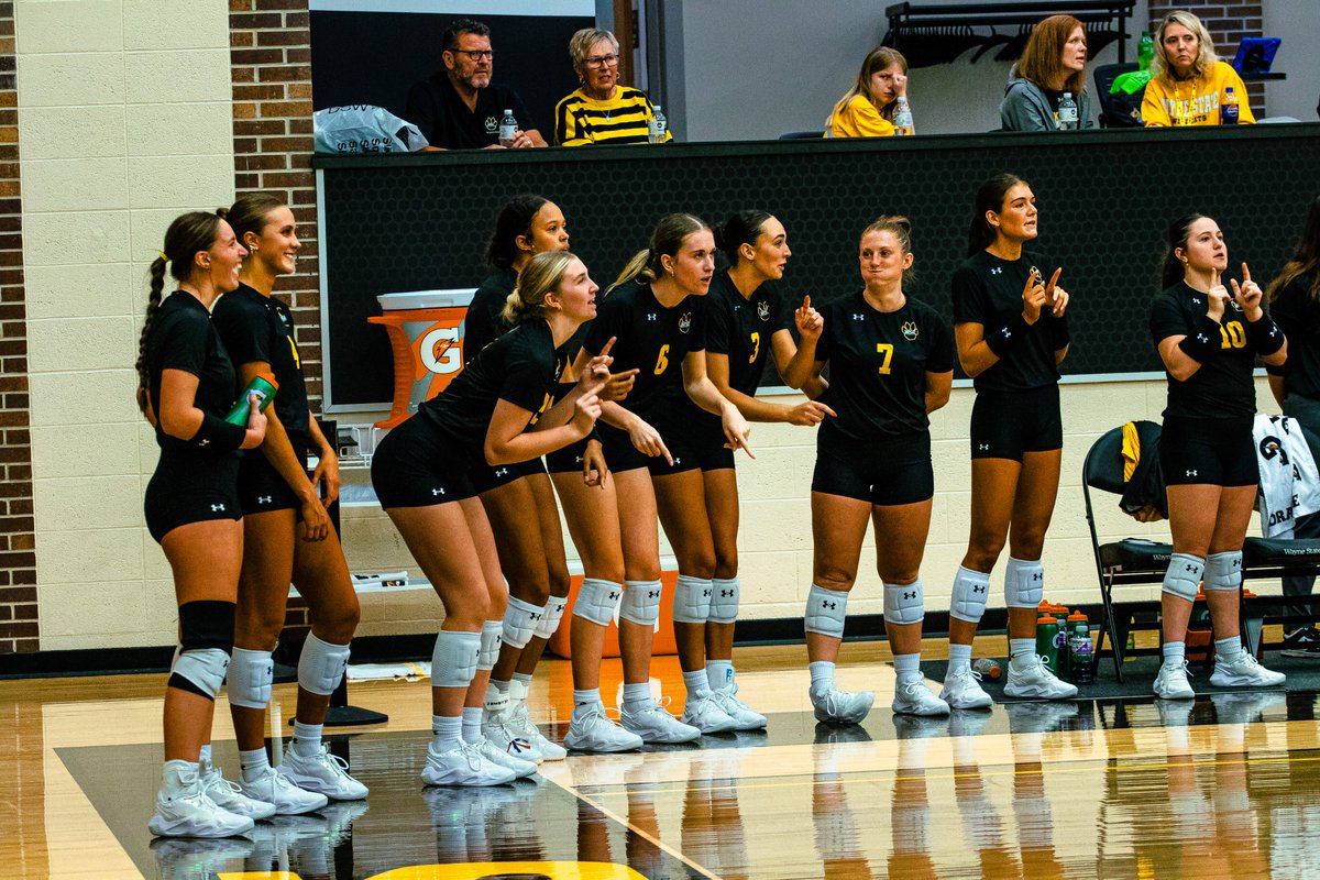WSCWildcatVB's tweet photo. Back in Rice >>>
10/9 (Autograph Night) vs. University of Mary
10/10 vs. Minot State University
10/16 (Senior Day) vs. Bemidji State University
10/17 vs. University of Minnesota Duluth
10/20 vs. William Jewell College
#TuneUP https://t.co/yHPmxp8lln