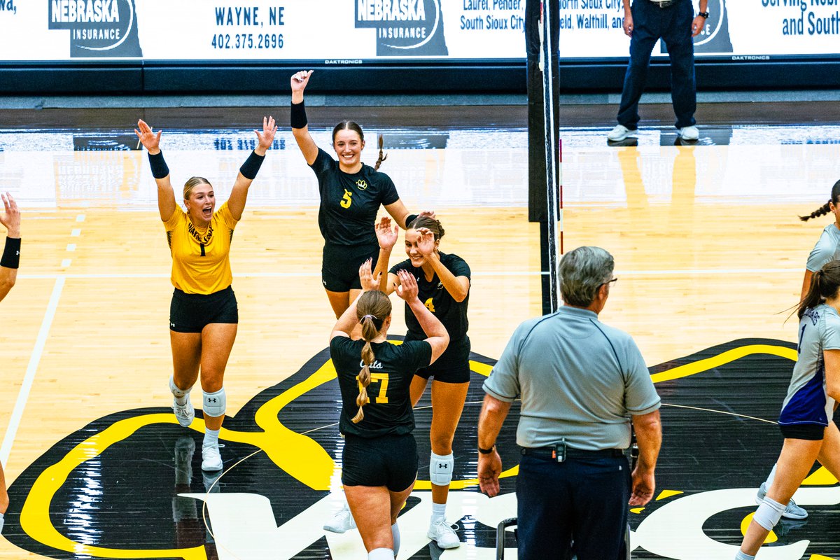 WSCWildcatVB's tweet photo. Back in Rice >>>
10/9 (Autograph Night) vs. University of Mary
10/10 vs. Minot State University
10/16 (Senior Day) vs. Bemidji State University
10/17 vs. University of Minnesota Duluth
10/20 vs. William Jewell College
#TuneUP https://t.co/yHPmxp8lln