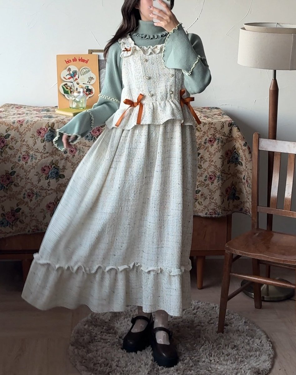 merrygorandchan's tweet photo. 秋のレトロガーリーコーデまとめ🤎

#日常垢 #日常垢さんと繋がりたい https://t.co/QsmfkMh5tT