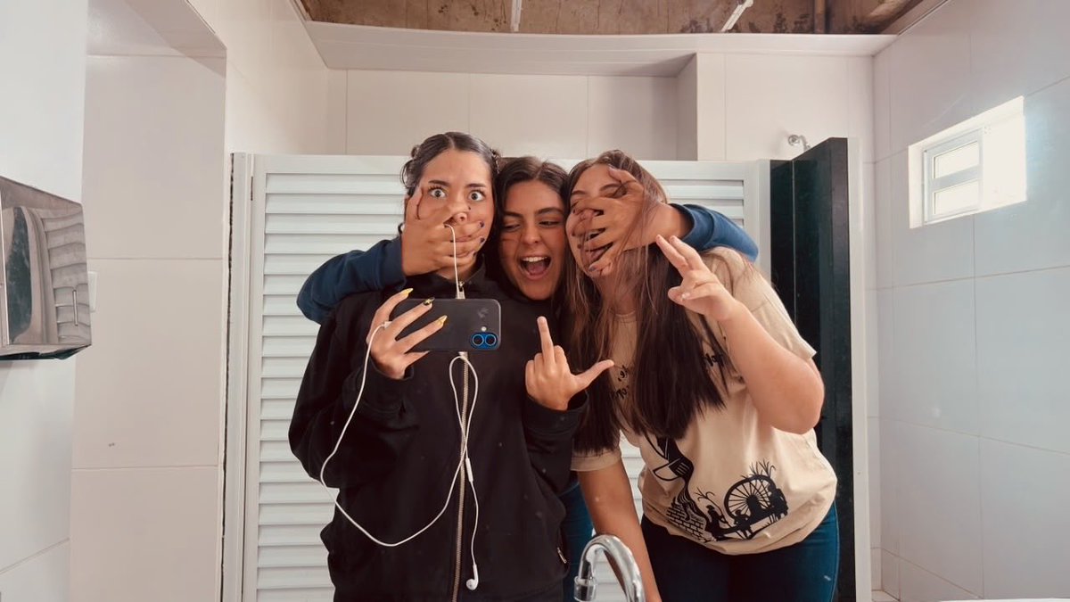 m4rinavamp's tweet photo. 🧡 https://t.co/o1qn2rsuCM