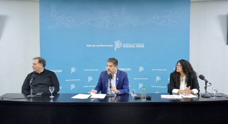 prensamunicipio's tweet photo. BIANCO: "LA CULPA DE LA SITUACIÓN ECONÓMICA ES DE MILEI"

“Todos los indicadores son malos. Esto confirma que se consolida ya la situación de recesión en la economía argentina" 

https://t.co/V6jdr34xiD https://t.co/jz2FrbrJ9J
