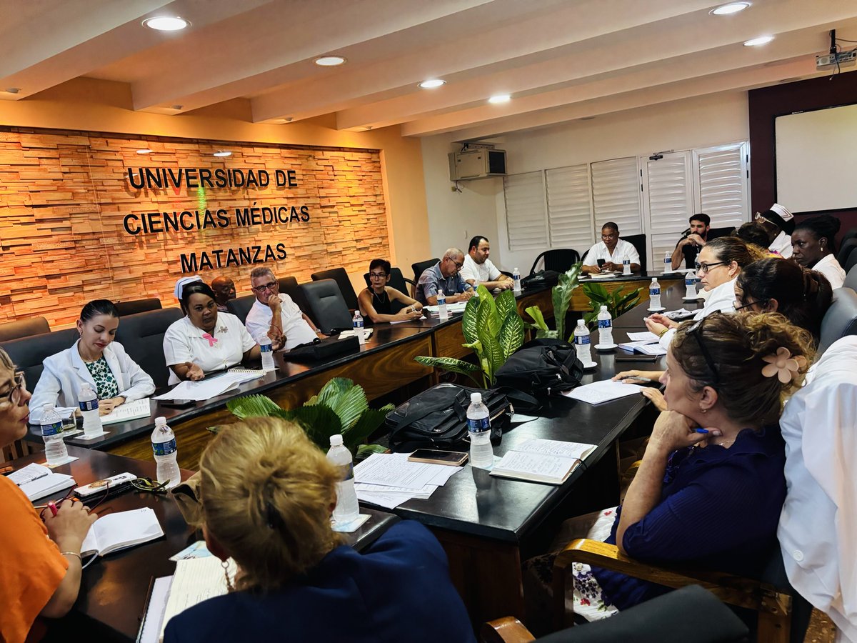 taymi_martinez's tweet photo. 🏥👥 Ahora, en la Universidad de Ciencias Médicas de Matanzas, se desarrolla la  reunión de aseguramiento médico a la asistencia médica , con la gestión del capital humano como tema central dirigida por la Directora General de Salud y la Rectora de la Universidad. https://t.co/RNox3tzrSj