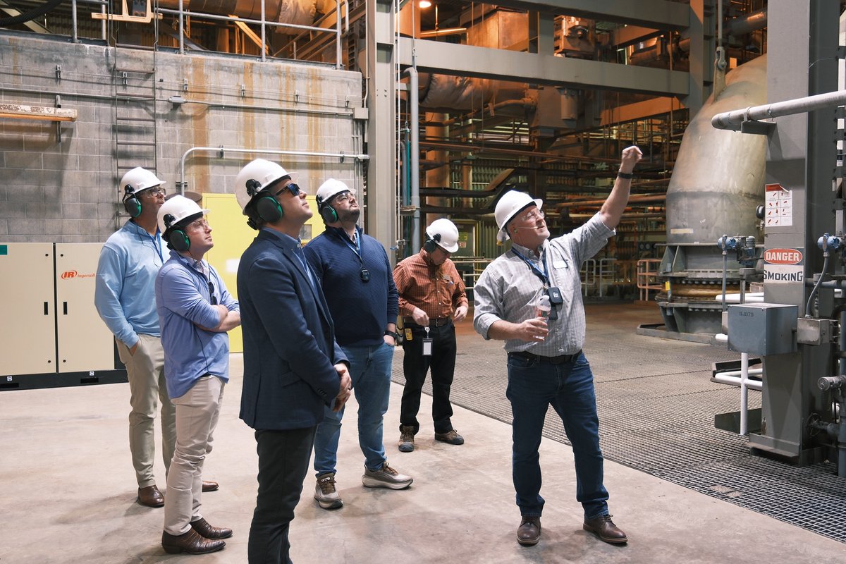 EnergyUnderSec's tweet photo. .@Calpine's Geysers Geothermal operations in California are the largest geothermal complex of their kind in the world.

Producing up to 725 MW of reliable, baseload power—enough to power roughly 725,000 homes, the Geysers are proof of what American energy innovation can deliver. https://t.co/X0UlSJoj3f