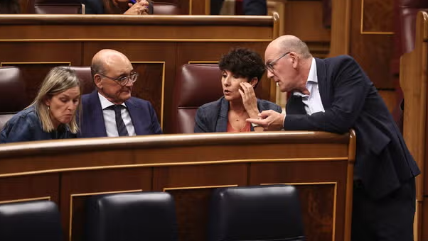 laSextaTV's tweet photo. 🔴 El PNV confirma su apoyo al primer decreto de vivienda en la Diputación Permanente, pero mantiene su rechazo al segundo https://t.co/4QpLTs2NDe https://t.co/smJFTguQJL