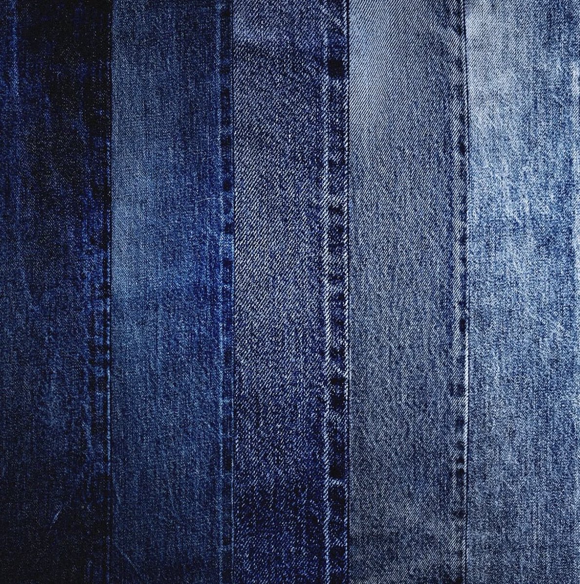 PopBase's tweet photo. girl in blue (AKA girl in red) announces her new single ‘blue’ drops on October 9th. https://t.co/y4XVXPyFiC