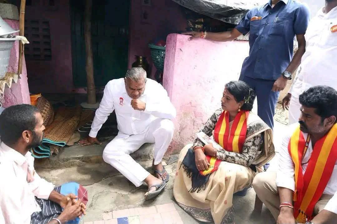 AravindRajaOff's tweet photo. 14 லட்சத்துக்கு அப்படி என்ன தான் தின்னு இருப்பாங்க? https://t.co/RtkcZhxt4X