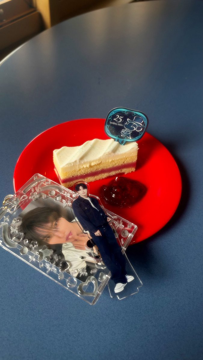 yr_qs2's tweet photo. #KO1KEYZデビューおめでとう 
これからずーっとよろしくお願いします₊˚⊹ 𐦍༘⋆₊ ⊹
12人のアイドル人生が素敵なものになりますように✩.*˚
#KO1KEYZ
#コイキーズ #코이키즈
#KO1KEYZ_1007_Debut https://t.co/sIFnUUvYnD