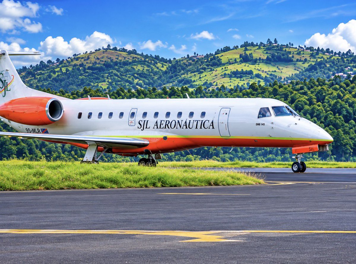 benjimk's tweet photo. 🇨🇩 Il était une fois, “atterrissage à l’aéroport de Kavumu, à Bukavu… oui, que c’était beau !” 😍✈️ https://t.co/MDlTxeJEaM