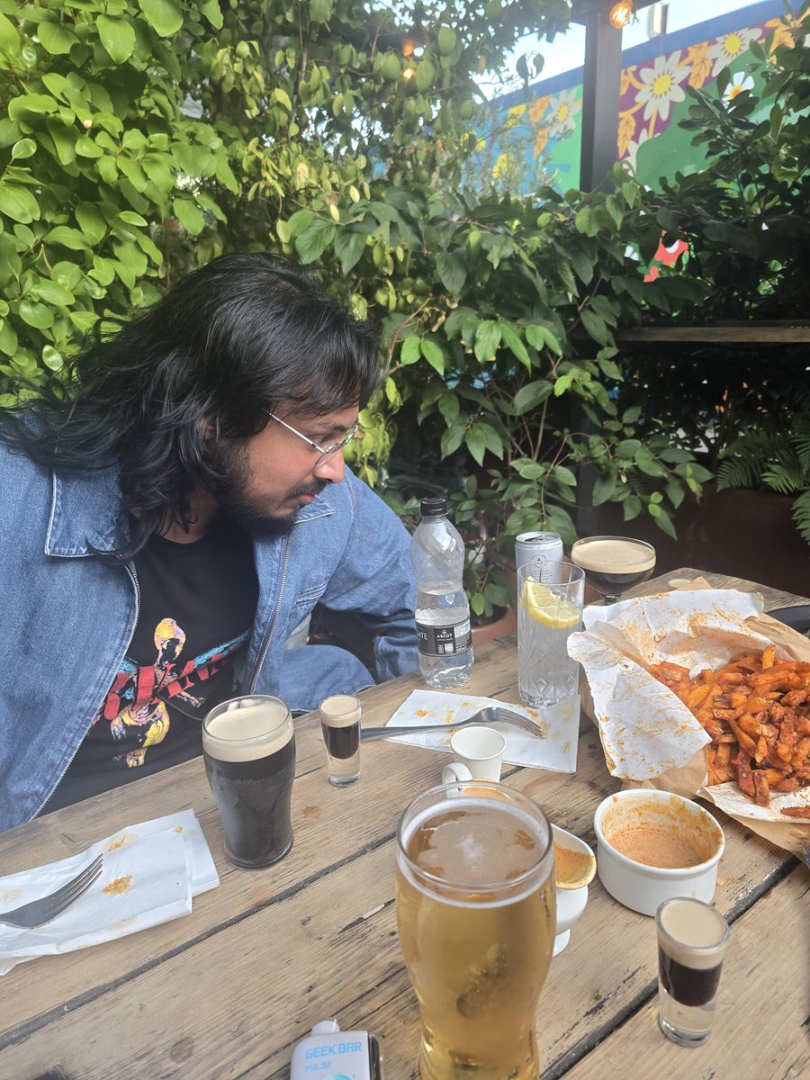 PositivelyHani's tweet photo. A series called "Can you watch my drink please?" https://t.co/UmXZlgwaW6
