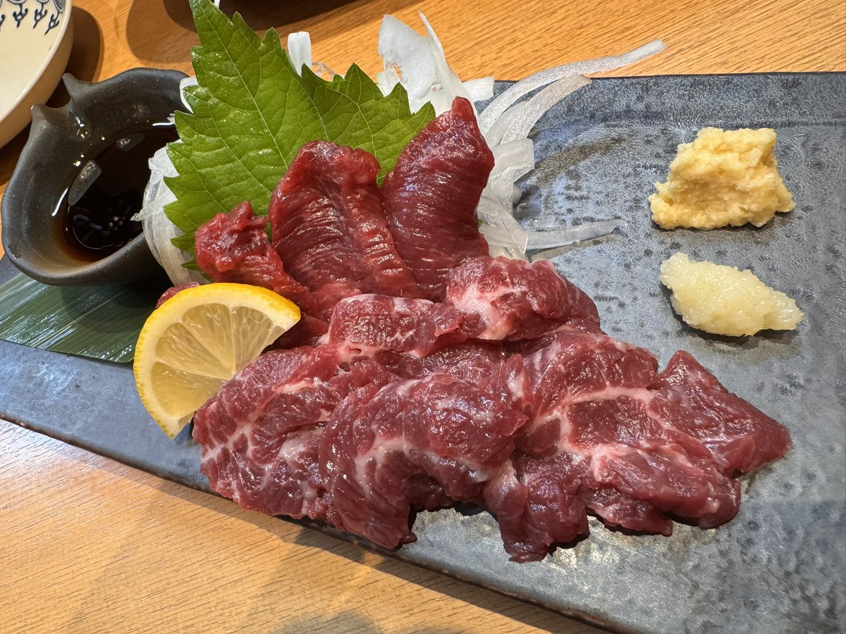Bo2Mk1Wj8's tweet photo. 2026.10.6 今宵は長崎の「海鮮炙り屋 いぶき地」で一杯！
#海鮮炙り屋 #いぶき地 #長崎 #居酒屋 #雲仙ハム #馬刺し #刺身 https://t.co/7hjGyuaHYS