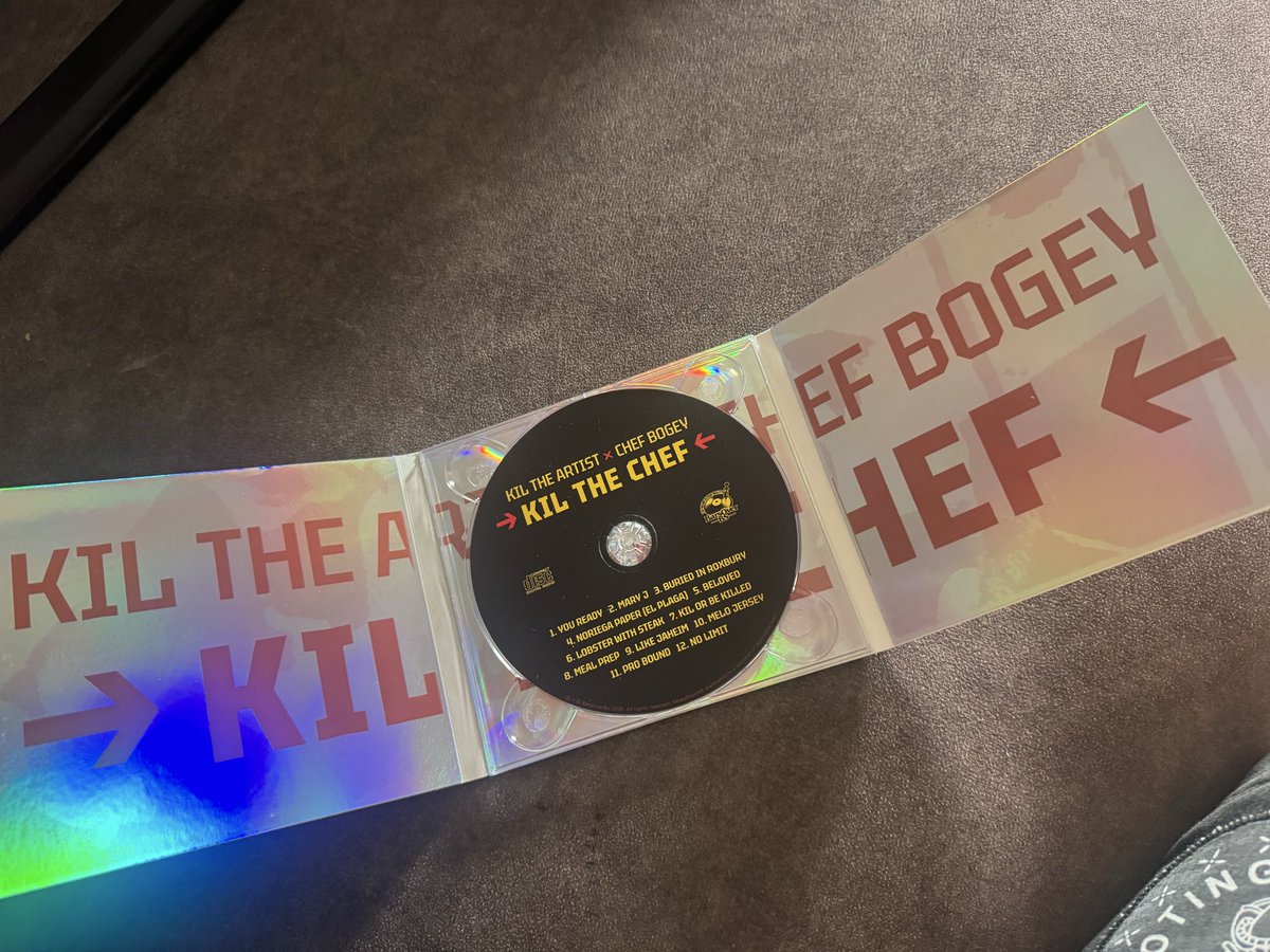 omarshotgun's tweet photo. Thanks to the man @chef_bogey for having me with this one and sign it 🙏 one of my fav projects this year, @kiltheartist cant miss man!!!
KIL THE ARTIST, KIL THE MASTER, KIL THE ARCHITECT

KIL THE ARTIST &amp; CHEF BOGEY - KIL THE CHEF
Holo CD https://t.co/Kd4s7wA8cP