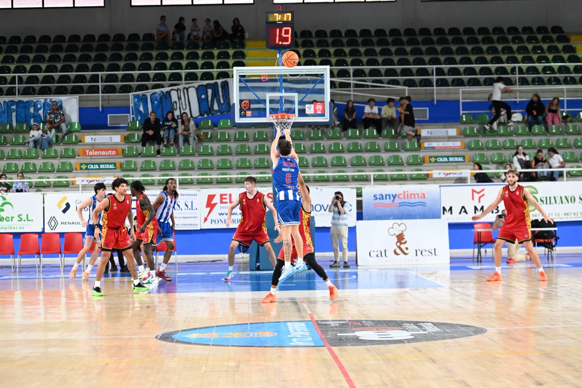 zopencosbasket's tweet photo. 🏀Os dejamos algunas fotos del partido de Clínica Ponferrada @baloncestoSDP contra @SBballAcademy del  pasado sábado 🏀 

📸Son obra de un crack como @Shionponfe 👏👏👏

(sigue en comentarios) https://t.co/Rql4ESKl7I