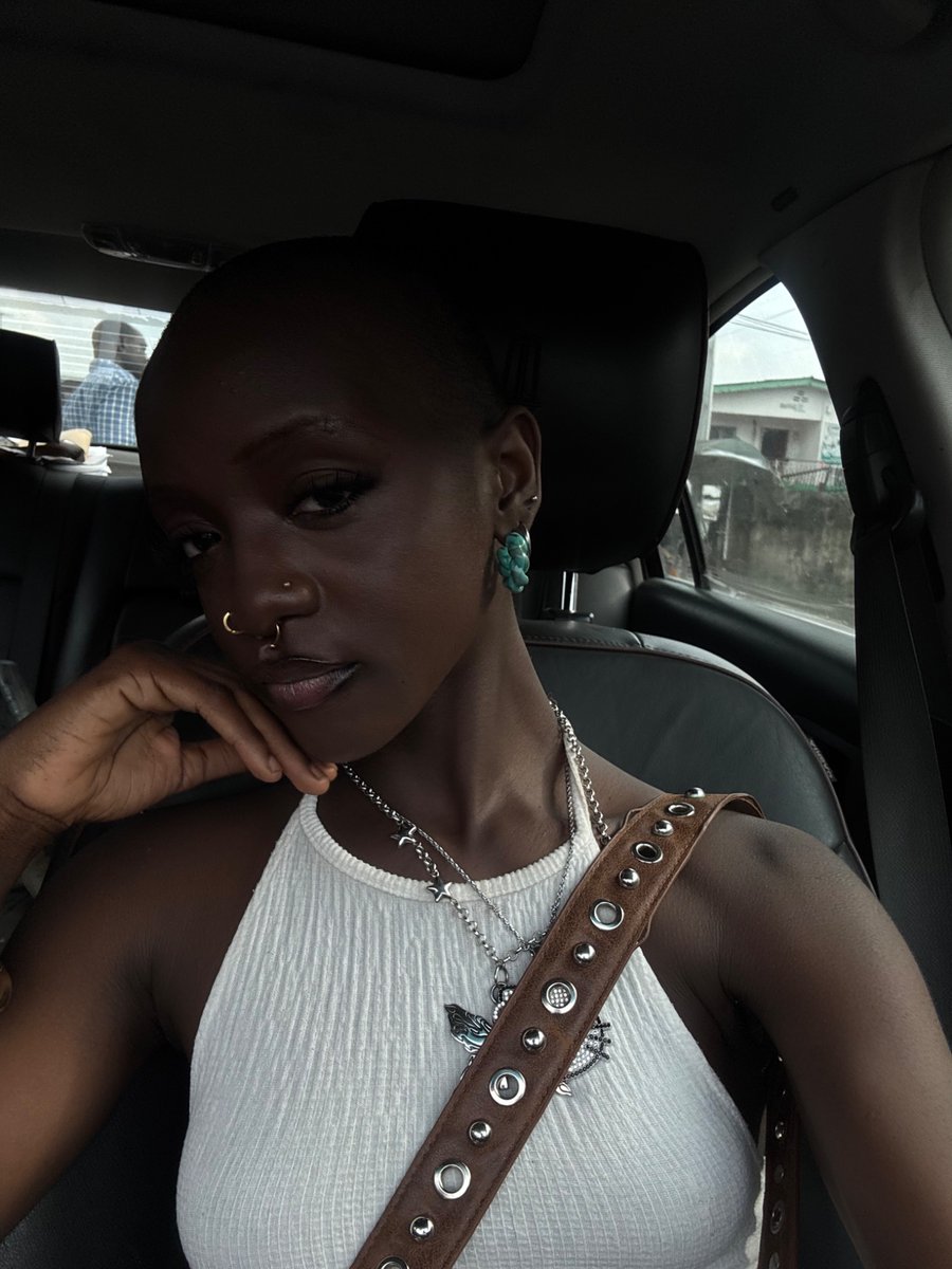 lotoscuffs_'s tweet photo. Baddest baldie around ig https://t.co/7TRLEa1Rgm