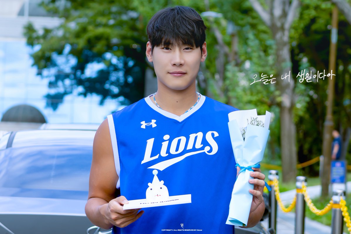 sl_blue_zip's tweet photo. 𝗛𝗮𝗽𝗽𝘆 𝗝𝗼𝗼𝗖𝗵𝗮𝗻 𝗗𝗮𝘆 ! ♡⸜(ˆᗜˆ˵ )⸝♡

“ 오늘은 내 생일이다아 ”

24번째 생일 진심으로 축하해 

오늘은 누구보다도 행복한 하루 보내길 ◡̈ 

#삼성라이온즈 #임주찬 https://t.co/SS3DvoRF3i