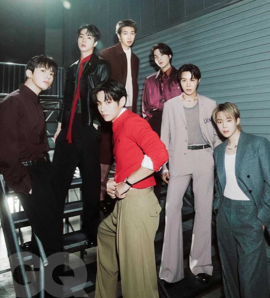 tksovers's tweet photo. "SWIM" has spent 200 days on Spotify Global Chart, It marks the group's 6th song to do so. 

— It has not left the Top 30 since release. https://t.co/2SoLYhEDkf