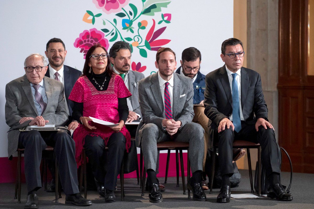 Letamaya's tweet photo. Durante la #MañaneraDelPueblo de la presidenta @Claudiashein presentamos los avances del programa #SaludCasaPorCasa. Hasta hoy los servidores de la salud han realizado más de 27 millones de visitas domiciliarias a personas adultas mayores y con discapacidad, brindando atención cálida, oportuna y cercana.

#SaludCasaPorCasa lleva #justicia y #bienestar a los hogares mexicanos, previniendo y atendiendo enfermedades; ahora la atención médica se fortalece con los consultorios de atención primaria que serán instalados a lo largo del país. 

#Bienestar es #Salud. ❤️🩺

@Valencia_Guzman