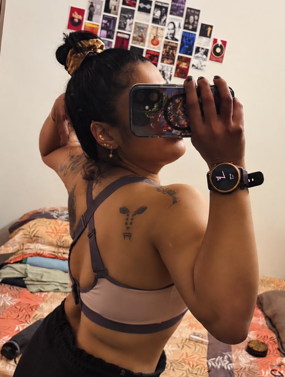 DeemedEditor017's tweet photo. Ila gym mommies ni chusthe full ga mood vastundi
aa broad sankalu, stiff bo*bs, stuffed navel, broad back, shining chest and throat abbaaa cheptunte ne lestundi, inch inch naaki korakali, sanka naaki bj thiskovali

#gymgirl #musclemommy https://t.co/efymZePYyS