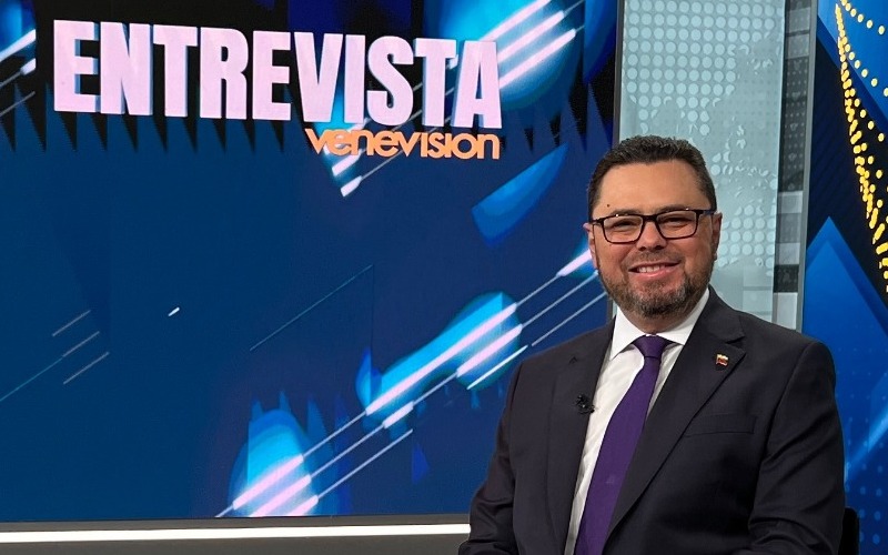 noticierovv's tweet photo. #Política | Reforma electoral y dolarización: las propuestas de Antonio Ecarri para el cambio económico y político

Más detalles aquí: https://t.co/bwZGelHgdd

#NoticiasVenevision #6Oct https://t.co/xYP59pKImR