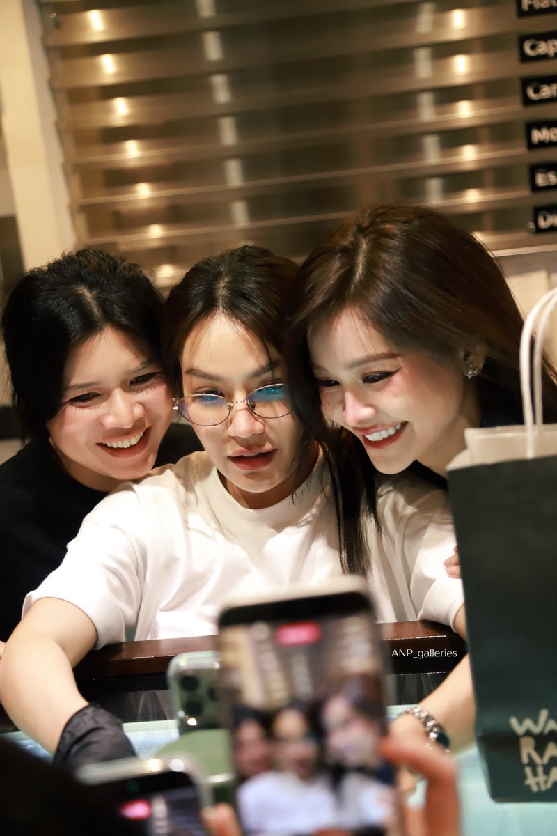 ANP_Galleries's tweet photo. ดอล แดด เด้น 🤎📸

#อิงฟ้ามหาชน #EngfaWaraha 
@EWaraha @daaddeaw1 @kattalee2303 https://t.co/YOd4B4Mcj7