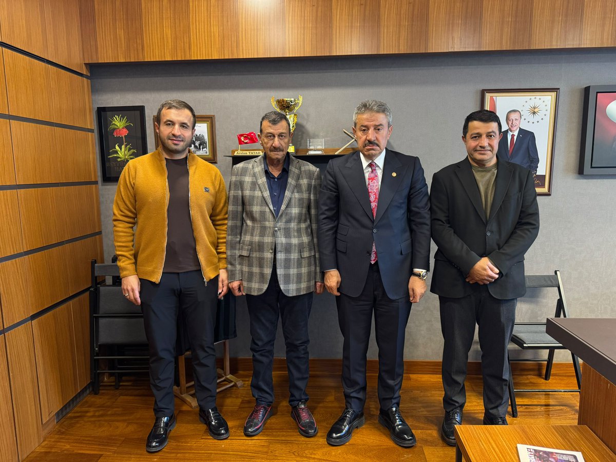 TatarArslan's tweet photo. 📍TBMM

Yeni yasama döneminde Gazi Meclisimizde hemşehrilerimizle bir araya gelerek hasbihal ettik.

Nazik ziyaretleri ve samimi sohbetleri için kendilerine teşekkür ediyorum.

@RTErdogan 
@Akparti 
@avabdullahguler https://t.co/7tekQmuDfw