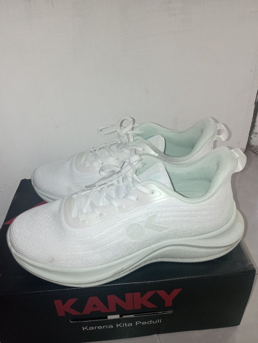 lovelybeadss's tweet photo. WTS ‼️ Sepatu Kanky story Kogyuku ukuran 39 (25,5), alesan dijual karena kekecilan. Baru dipake 2x, overall masih bagus banget karena masih baru juga. Minus cuma kotor sama ada bagian yang benang nya keangkat dikit, harga di 195k (open nego)

#zonauang #zonauangㅤ https://t.co/j9zmILCVjA