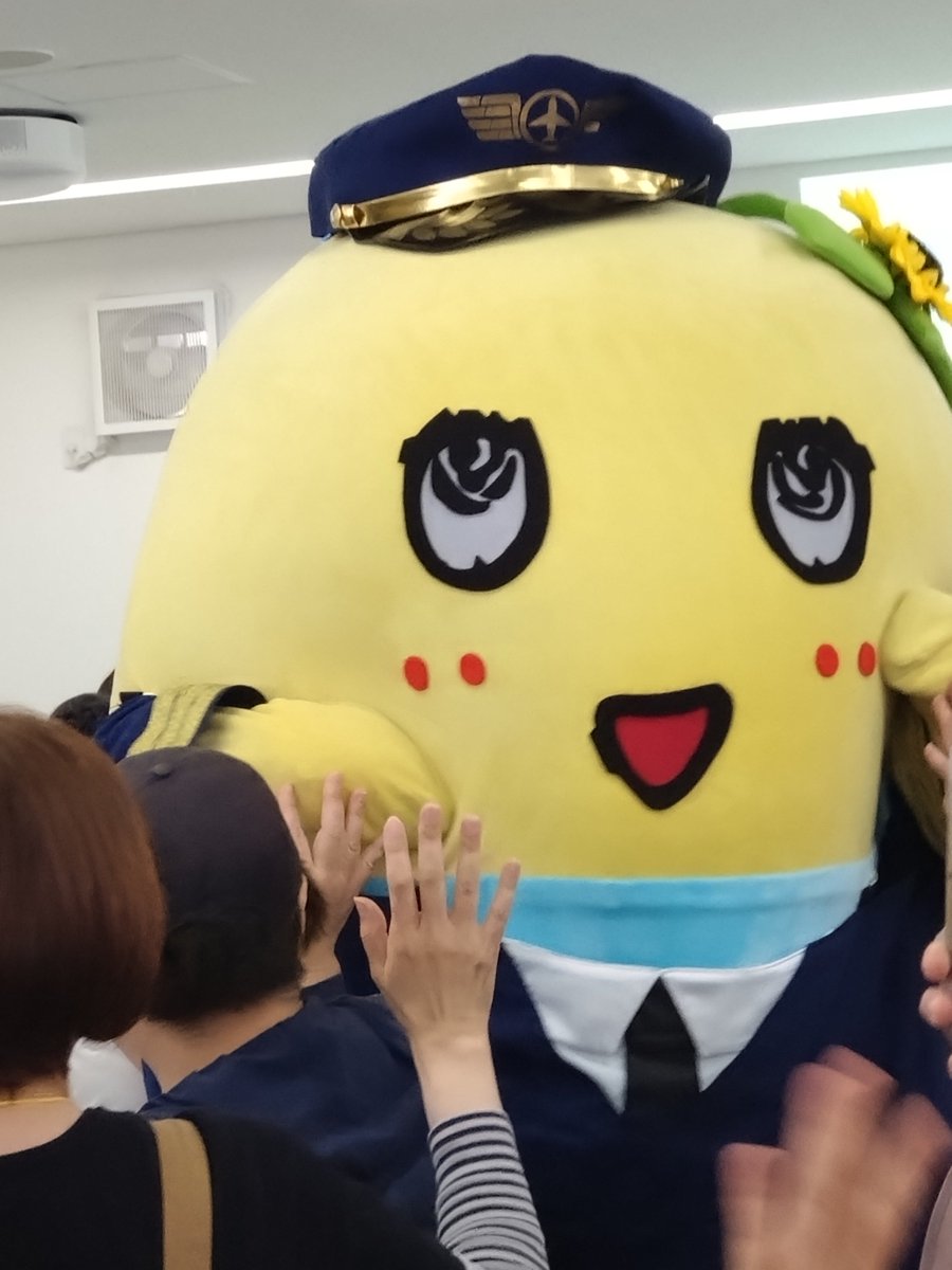 gorofunyannu's tweet photo. @funassyi かわいいオブジェで千客万来なっしなー♪
明日も元気に過ごせる梨汁ありがとなっしー♪

もやおぶじぇ https://t.co/xnlP9xWy5A