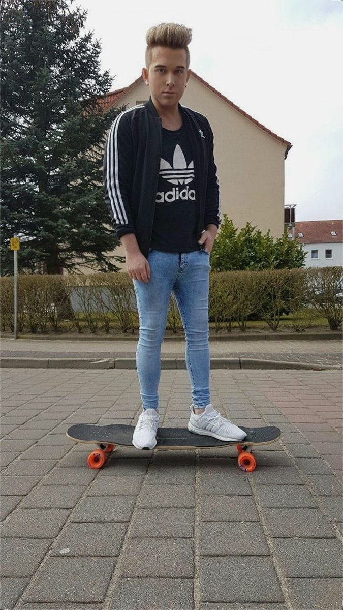 GuySlug's tweet photo. Me when someone tells me to cool it https://t.co/t5pybWcdC6