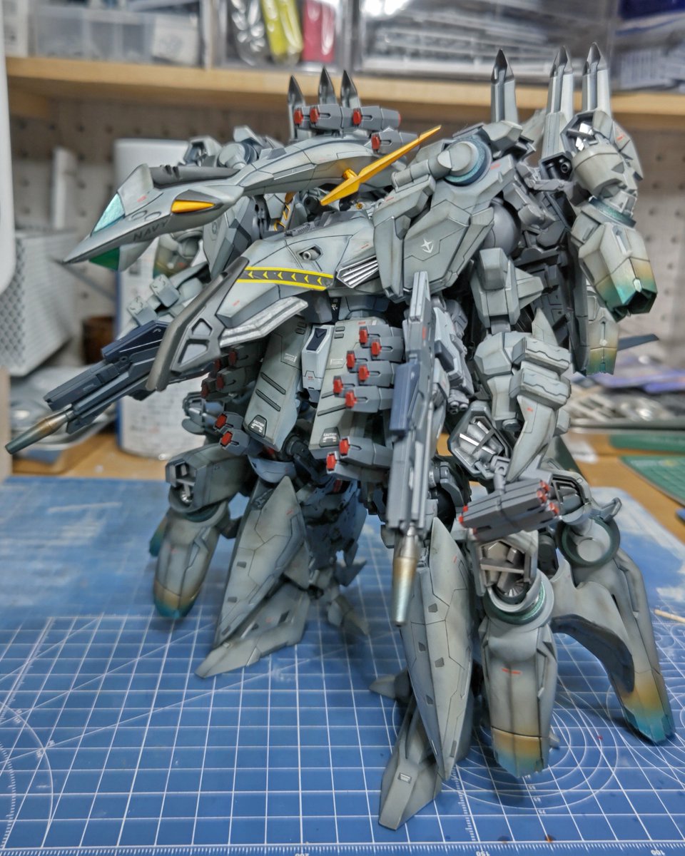 yHTwJulQek25959's tweet photo. #完成したキットを晒せ
#アリュゼウスガンダム
#アリュゼウスガンダム　ジョリー・ロジャース仕様 
完成しました✨石狩模型人に間に合いましたw✨後は台座も少し汚します✨ https://t.co/CyDtAAf44j