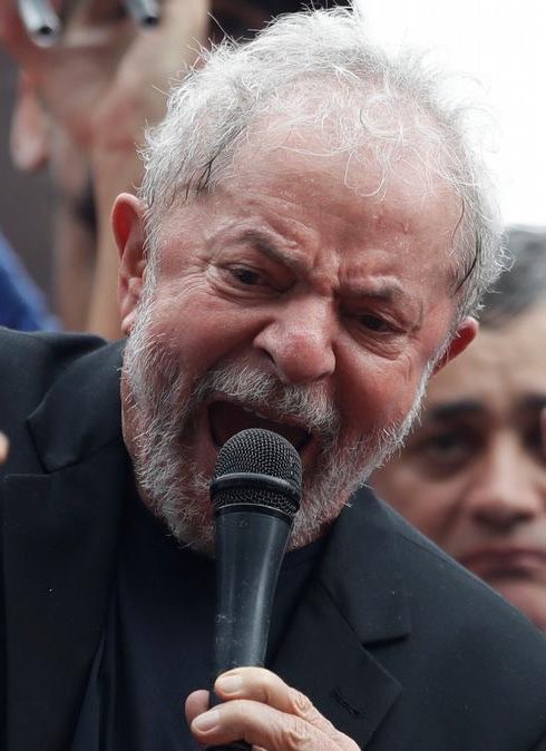chequeibrasil's tweet photo. 🚨GRAVE: Esquerda espalha FAKE NEWS de que Flávio vai acabar com o Bolsa Família e outros programas sociais. https://t.co/7ztRgv6QJS