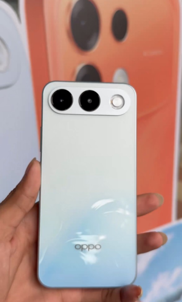TelecomTalk's tweet photo. Oppo Launches F35 5G and F35 Pro 5G in India With MediaTek Dimensity Max Chipset

- Oppo F35 5G - Rs 38,999
- Oppo F35 Pro 5G - Rs 45,999

#Oppo #OppoF35 #OppoF35Pro #F35Pro5G #F35 #OppoF35 #OppoF35Pro
Image Credits: Darshan Shet