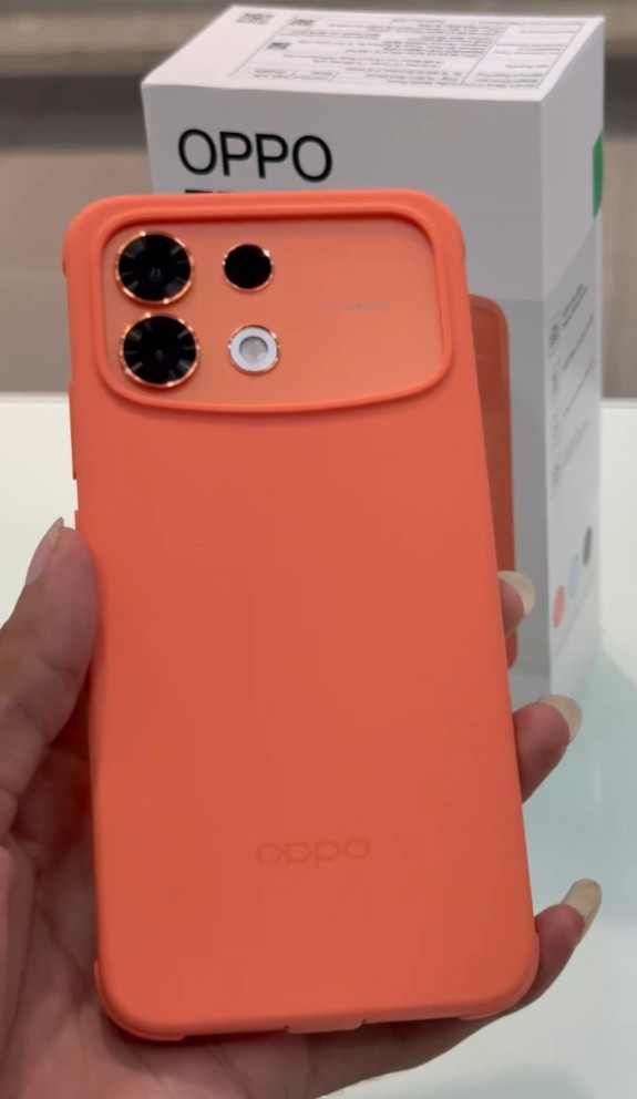 TelecomTalk's tweet photo. Oppo Launches F35 5G and F35 Pro 5G in India With MediaTek Dimensity Max Chipset

- Oppo F35 5G - Rs 38,999
- Oppo F35 Pro 5G - Rs 45,999

#Oppo #OppoF35 #OppoF35Pro #F35Pro5G #F35 #OppoF35 #OppoF35Pro
Image Credits: Darshan Shet