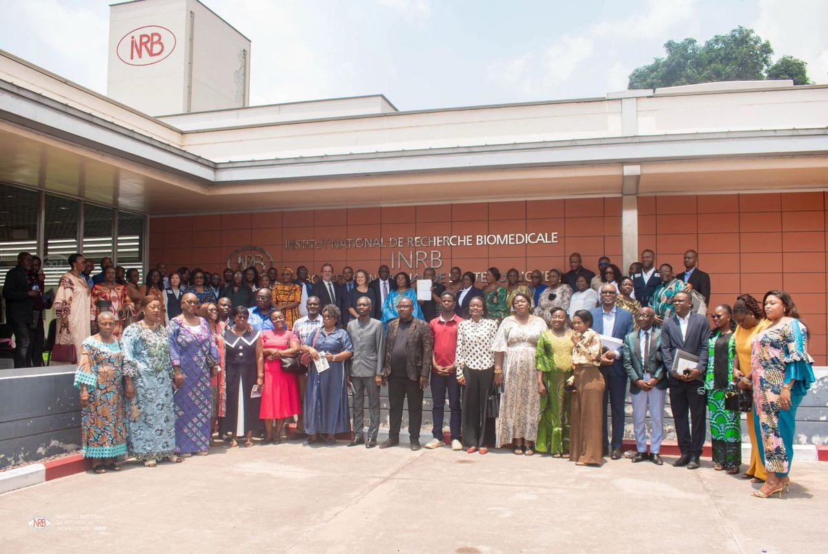 acprdcongo's tweet photo. #RDC : Le directeur général de l’Institut national de recherche biomédicale (#INRB) a appelé à soutenir la politique genre 2026-2030 de cette institution, lancée officiellement lundi à #Kinshasa, en République démocratique du Congo (RDC), selon un communiqué parvenu mardi à l’ACP.
« Nous avons soutenu ce plan avec rigueur et abnégation. Nous appelons les uns et les autres à appuyer cette dynamique », a déclaré le professeur Jean -Jacques Muyembe, cité dans le communiqué.
Il a indiqué que l’INRB, fort de plus de 40 ans d’existence au service des communautés congolaises, a pour principales missions les analyses médicales, la recherche biomédicale ainsi que la surveillance biologique des maladies infectieuses émergentes et réémergentes, ajoutant que cette institution assure également la formation et le recyclage en biologie médicale.
Découvrez d'autres informations sur notre site web : https://t.co/tGEWJ2Bgzn