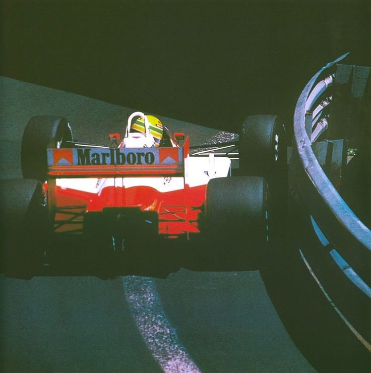 sennatheking's tweet photo. Detroit GP 1988

No margin

#F1 https://t.co/jQ5Hhbenh7