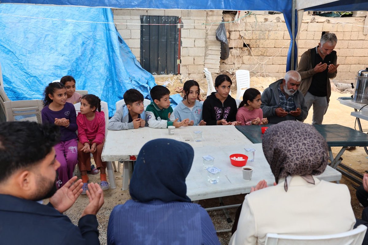 polatelikym's tweet photo. 📍 Kaymakamımız Sn. Esra Bozan, Kürşat Ağca Mahallesi sakinlerinden merhum Şıhman Arslan’ın ve Bağarası Köyü sakinlerinden merhume Meryem Şimşek’in ailelerine taziye ziyaretinde bulundu.

Merhum Şıhman Arslan’a ve merhume Meryem Şimşek’e Allah’tan rahmet; ailelerine ve yakınlarına başsağlığı ve sabır dileriz.