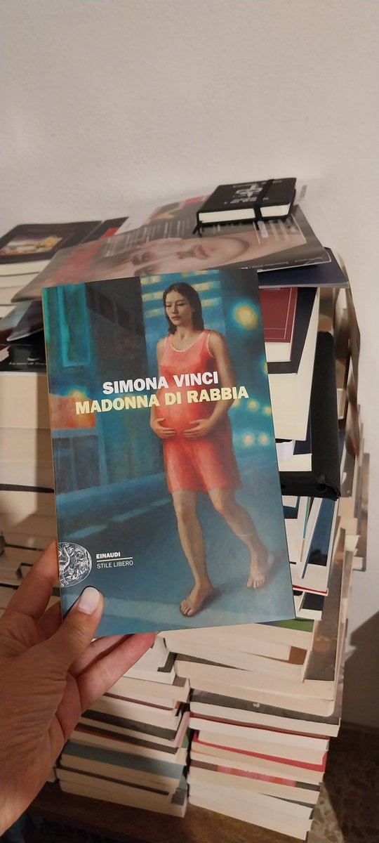 CasulaGiuliana's tweet photo. #MadonnaDiRabbia
@vinci_simona 
@Einaudieditore 
@reppomanuno
Alle madri inadatte.
@raf_rob
@LuciaLibri @_EMANUELE_D @glolibri1 https://t.co/HfUSIuBe3e