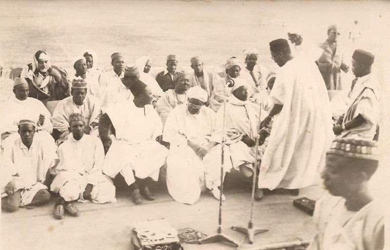 RakaFatima's tweet photo. Last Trip to Nigeria, 1971.

Thank you barhama, for bringing light of Islam to Nigeria.

- @AnatomyOfSufism https://t.co/NkhAIPrjSj