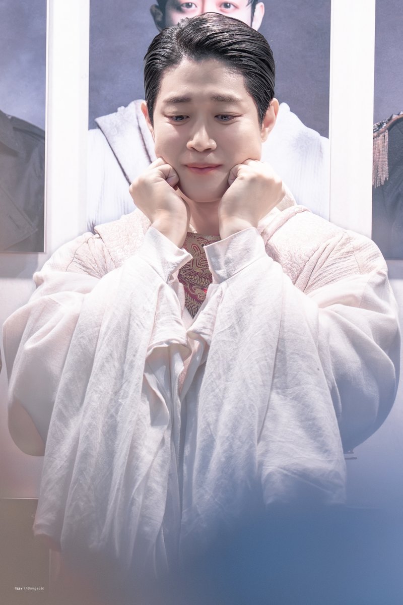 ongspic's tweet photo. 20260927.곤투모로우 사인회 
고종 #박영수 

왕증(งꈍ𖥦ꈍⱴ) https://t.co/lpqQI2cbWP