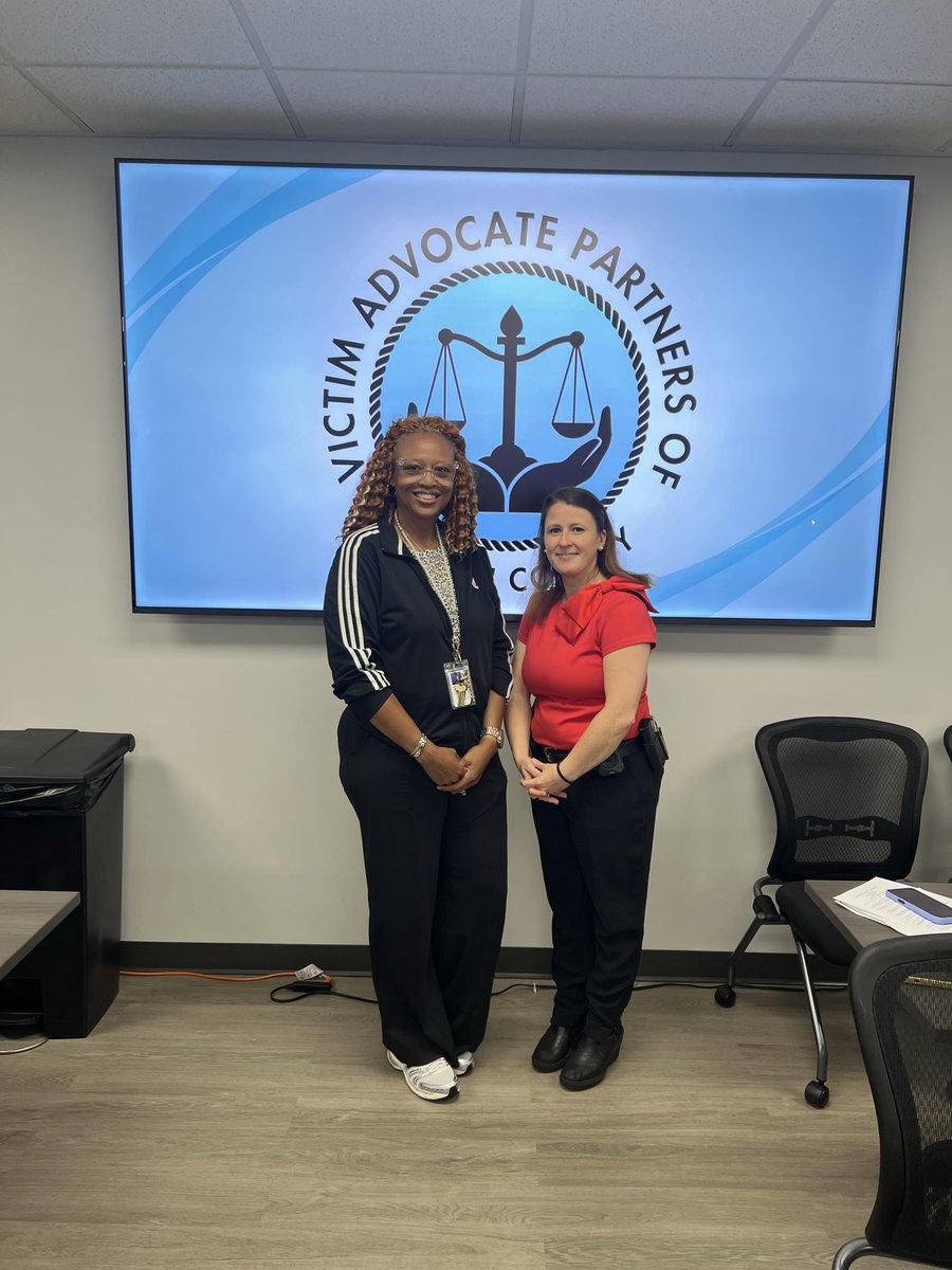 SPMITCHELL_ISES's tweet photo. Thank you to Detective Dickerson for a great presentation and ISES look forward to this partnership! #ShineandSucceed @FultonZone5 @IsonSpringsES https://t.co/rqLoRtBuZ3