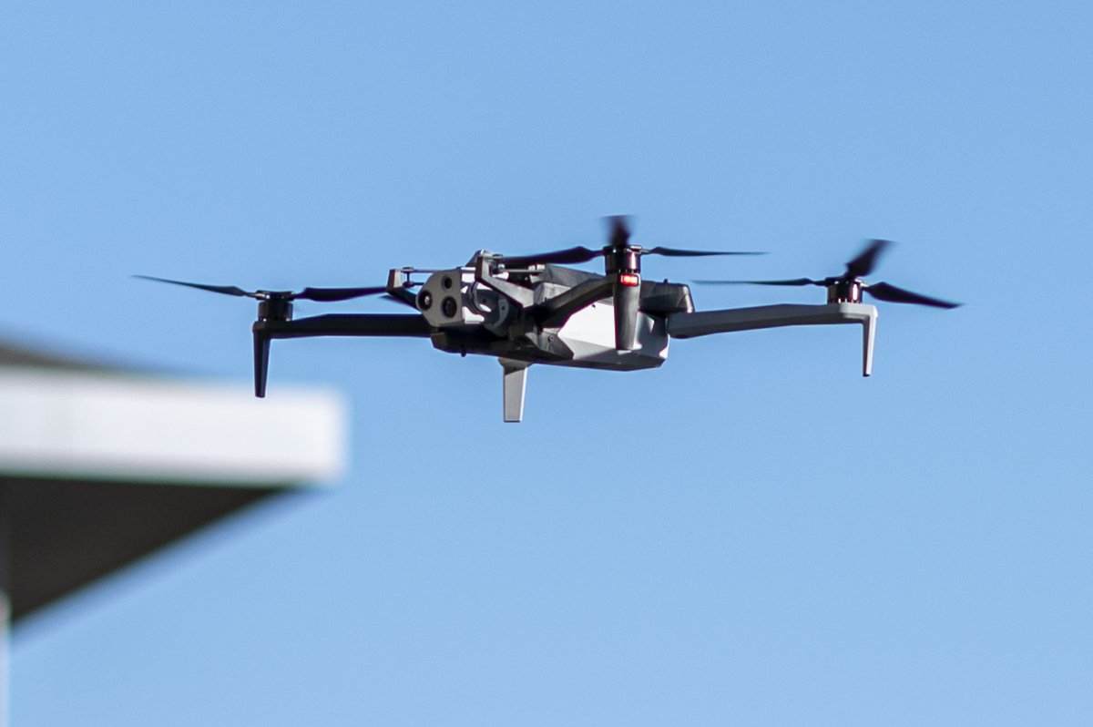 DefenseandtechC's tweet photo. Skydio, the Drone Company Carrying America’s Answer to DJI defenseandtech.com/skydio-autonomous-drones-profile/ #autonomoussystems #companyprofile #defensestartups #drones https://t.co/VTafYUhALm
