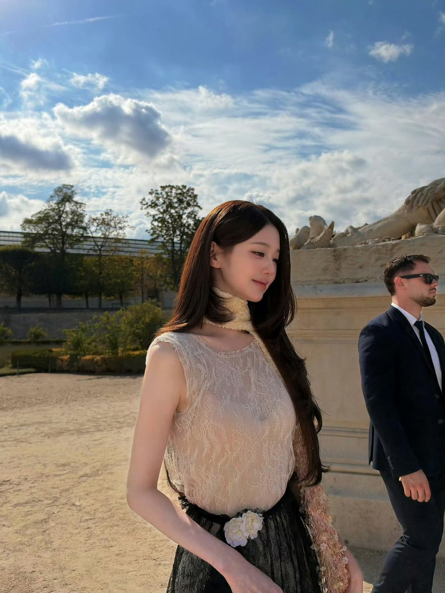 SleepjieTtt's tweet photo. love you forever

#JANGWONYOUNG
#WONYOUNG
#WonyoungDiorSummer27
#DiorSummer27 @Dior https://t.co/S2UMUFNsAy