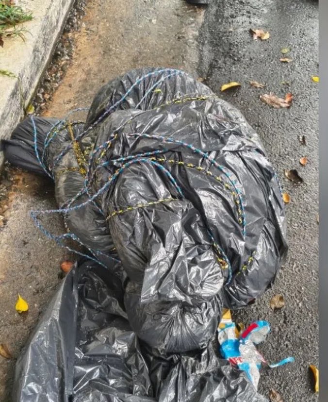 CrimesReais's tweet photo. 🚨 Internautas apontam que um possível serial killer pode estar à solta, agindo em São Paulo.

Desde setembro, cerca de seis corpos foram encontrados enrolados em sacos plásticos na cidade. Em todos os casos, as vítimas foram assassinadas de maneira semelhante, seguindo o mesmo modus operandi.
