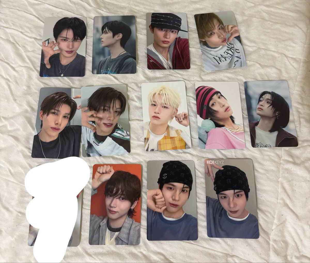 FOMA0254's tweet photo. KO1KEYZ CD封入 トレカ 交換

【譲】画像(安倍、後藤、加藤、柳谷、小野、飯塚、杉山、濱田)

【求】照井(同種でなくても検討します)

都内手渡し ＞ 郵送

お心当たりのある方は、お気軽にリプにてお声掛けください。

#KO1KEYZ交換 https://t.co/20vqTHsXr3