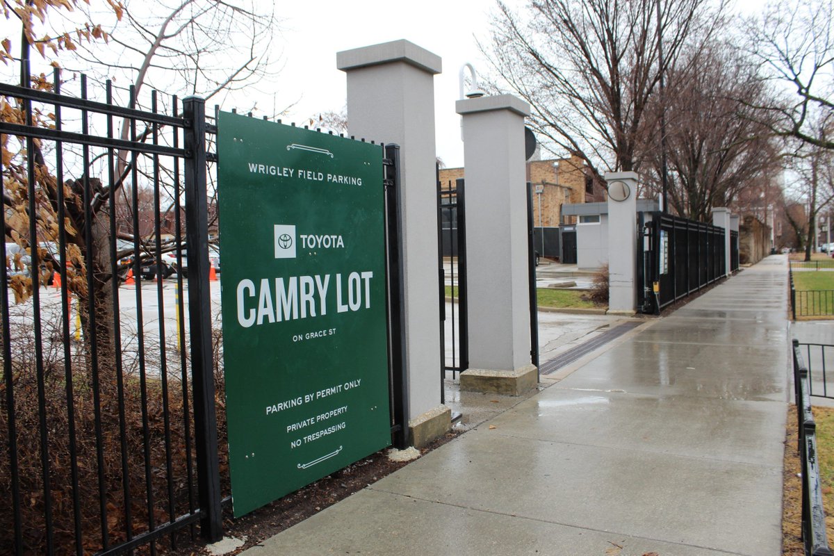BlockClubCHI's tweet photo. The Cubs’ proposal to expand their Wrigleyville parking lot was rejected by Ald. Lawson. https://t.co/74VkQ75glS https://t.co/Is0en2LkXs
