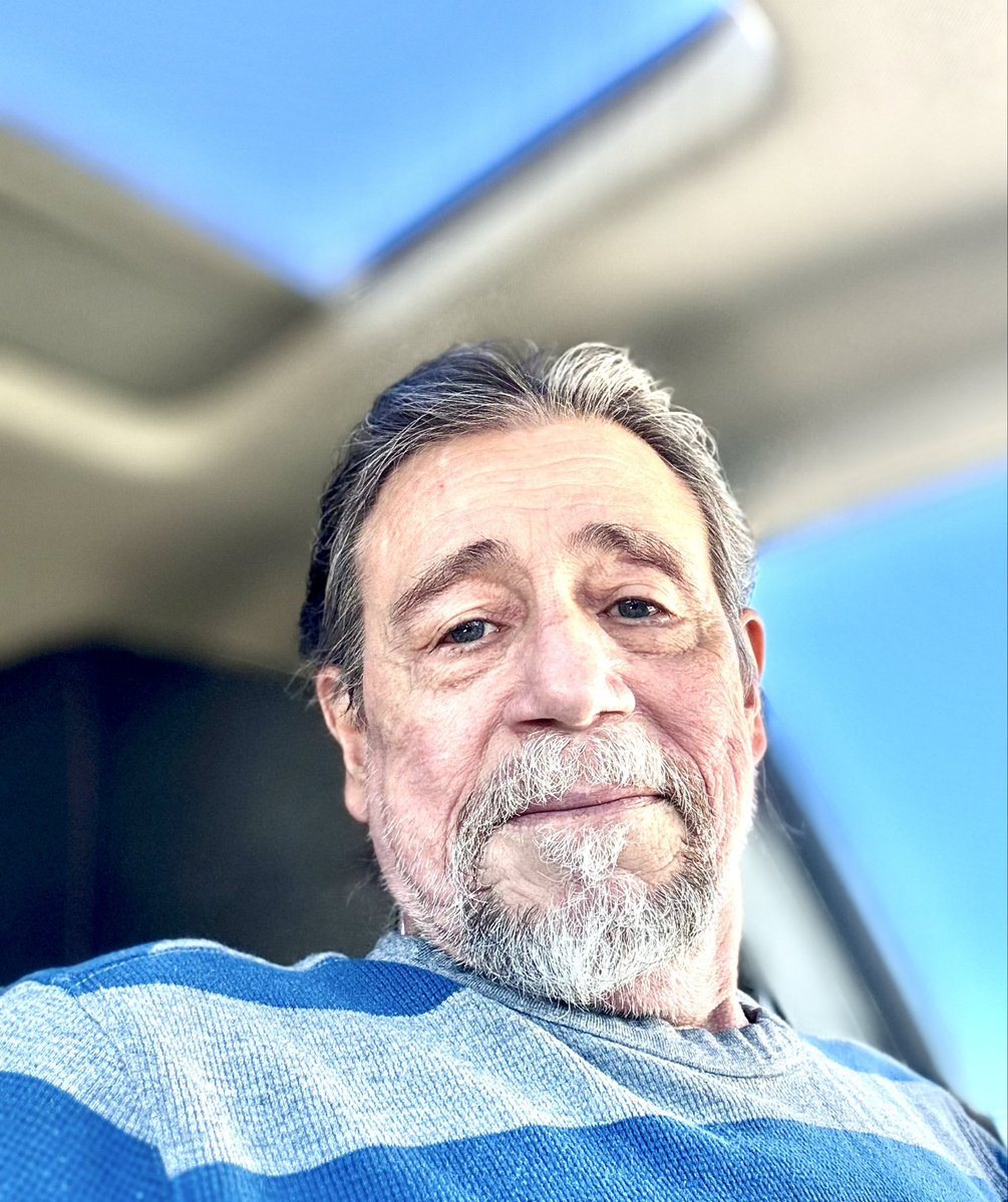 mikbur2025's tweet photo. Is there anyone for real here that actually dates https://t.co/fr02pZlrye