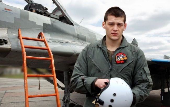 Maks_NAFO_FELLA's tweet photo. 🕯Zelensky posthumously awarded the Hero of Ukraine to the commander of the "Ghosts of Kyiv"

Ukrainian MiG-29 pilot Marat Mambetov was posthumously awarded the title of Hero of Ukraine. https://t.co/vaFe33fVTc