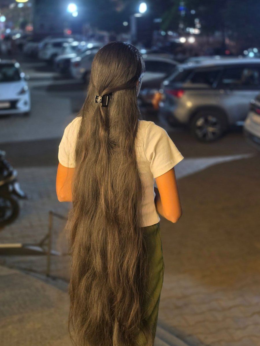 DeemedEditor017's tweet photo. I'm thinking to make a grp in X only for hair fetishers 

Interested people comment your id so i can add you

#hairfetish #longhair #longbraid #hairfetishers #hairbun https://t.co/PkQP7NhFsV